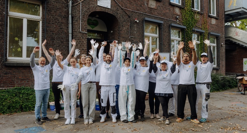 PPG Transforms German Primary School as Part of COLORFUL COMMUNITIES 10-Year Celebration